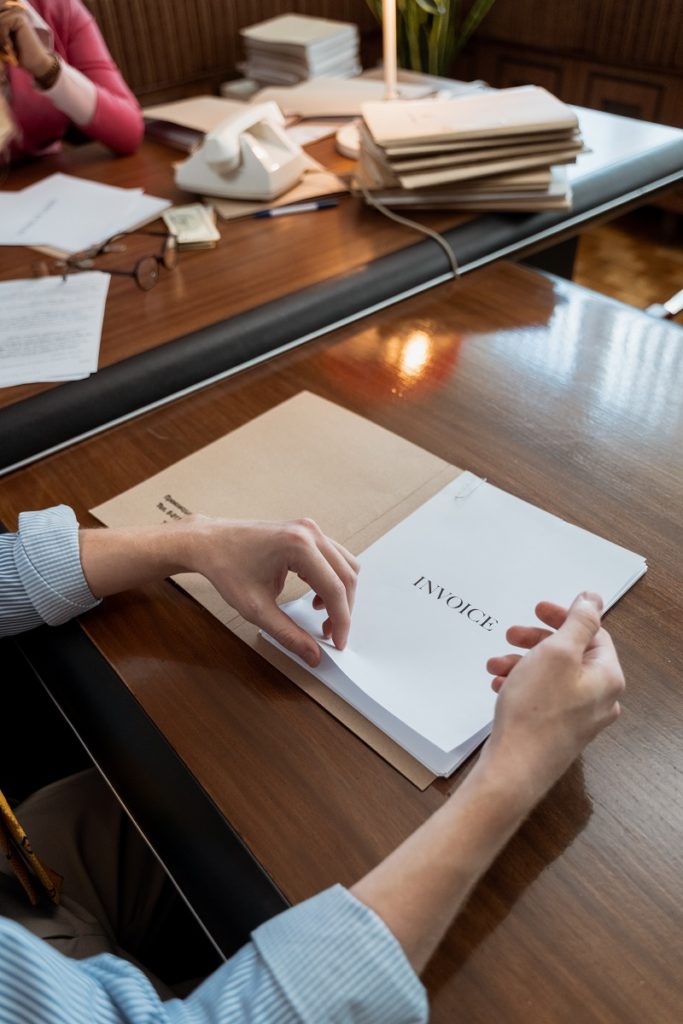 Avocat au barreau de Paris - Honoraires- Politique tarifaire - Lawyer - Paris Bar- Fees - Fee policy - Price - Cost